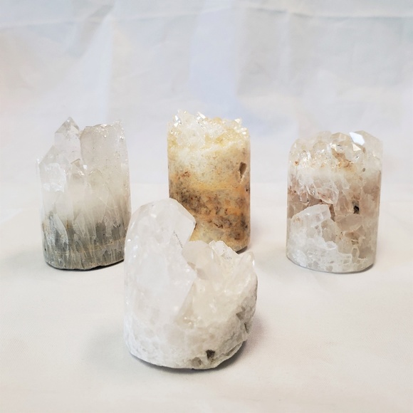 Jewelry - Crystal-Alter Desk Clear Quartz Cylinder Crystal